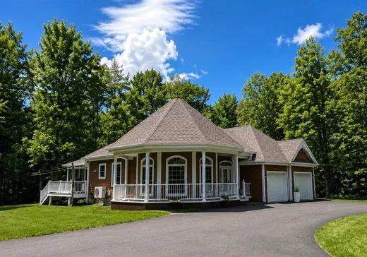 Maison à vendre - 185 Ch. Lapointe, Bromont, J2L 1B5