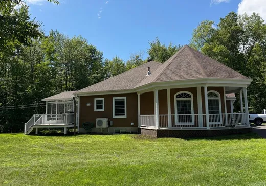 Maison à vendre - 185 Ch. Lapointe, Bromont, J2L 1B5