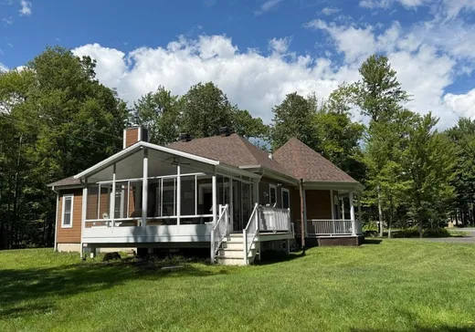 Maison à vendre - 185 Ch. Lapointe, Bromont, J2L 1B5