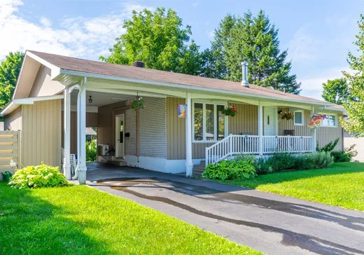 Bungalow à vendre - 1209 Rue des Érables, Prévost, J0R1T0