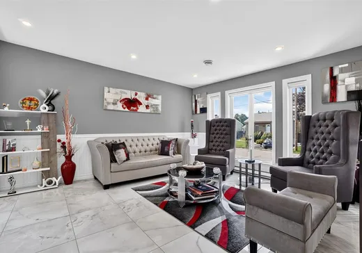 Maison à vendre - 8170 Rue Clotilde, Laval (Saint-François), H7A 3P8