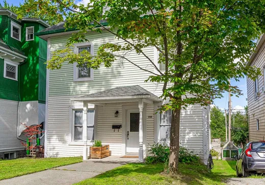 Maison à étages à vendre - 310 Rue Laurier, Sherbrooke, J1H4Z5