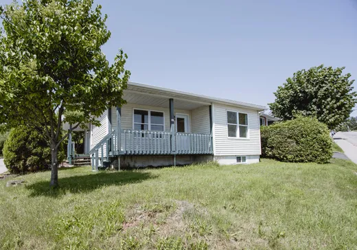 Bungalow à vendre - 401 Rue Terrill, Sherbrooke, J1E1L4