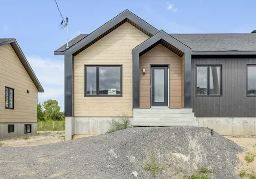 Maison à vendre - 505 Rue du Moulin, Saint-Marc-des-Carrières, G0A 4B0