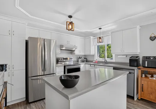 Maison à vendre - 448 Rue du Rhône, Lachenaie, J6W 5M5
