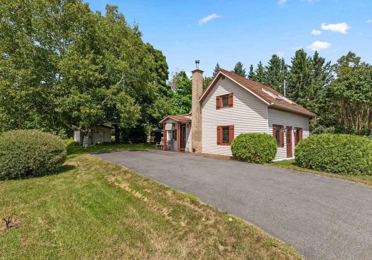 1241 Rg du Pied-de-la-Montagne — photo 1