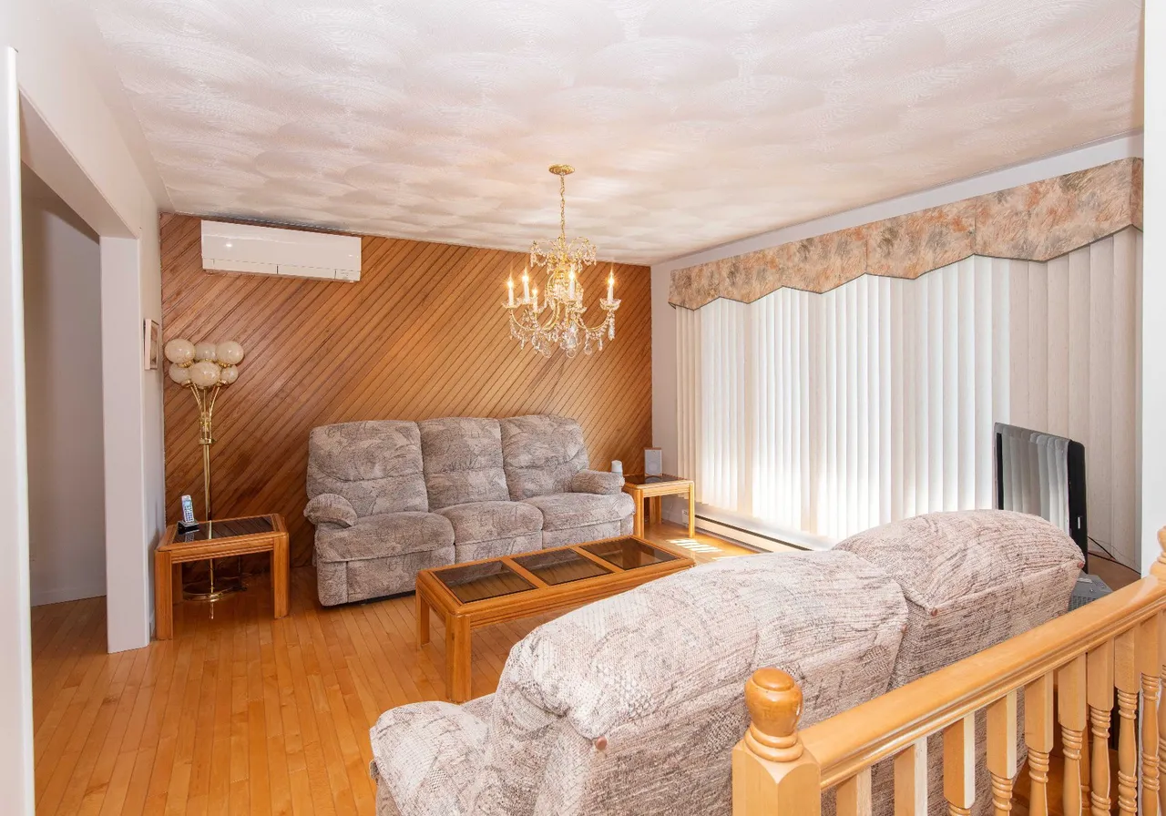 106 Rue Poirier — photo 3