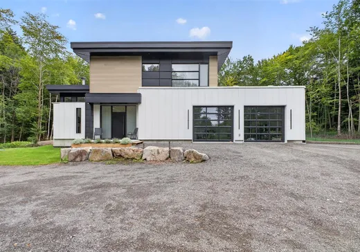 Maison à vendre - 22 Ch. des Huards, Saint-Sauveur, J0R 1A0