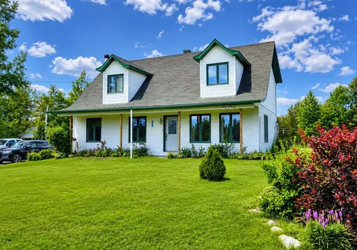 Two or more stories for sale - 4927 Av. Larivière, Rouyn-Noranda, J9Y0G7