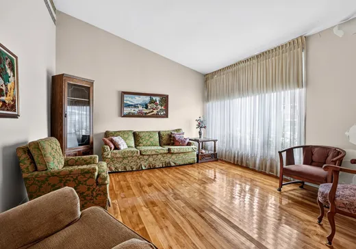 Maison à vendre - 8211 Av. Curé-Clermont, Montréal (Anjou), H1K 1X8