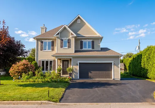 Two or more stories for sale - 17360 Rue Comeau, Becancour, G0H0H1