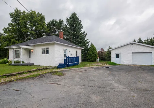 Two or more stories for sale - 250 Route 397 E., Barraute, J0Y1A0