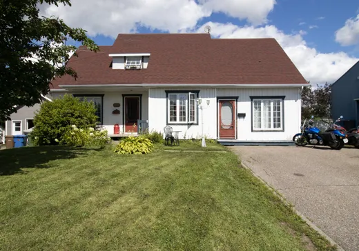 Maison à vendre - 1697 Rue des Cormiers, Chicoutimi-Jonquière, G7H 6Y9