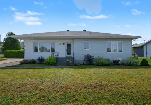 Two or more stories for sale - 659 Rue Louis-David, Rimouski, G5L3M5