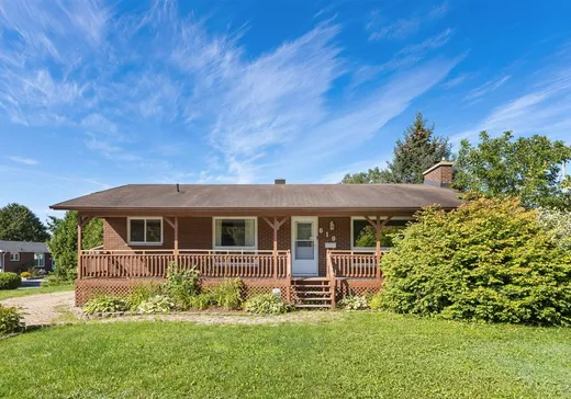 Bungalow à vendre - 619 Rue Maclaren E., Gatineau, J8L2W3