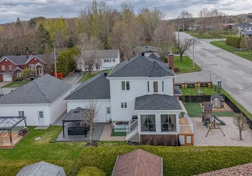 House for sale - 224 10e Avenue, Val des Sources, J1T 3W3