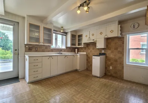 Maison à vendre - 8 Boul. Jutras E., Victoriaville, G6P 4K3