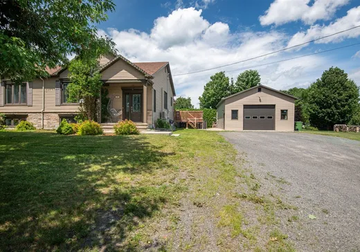 Bungalow à vendre - 33 Rue Poirier, st-rosaire, G0Z1K0