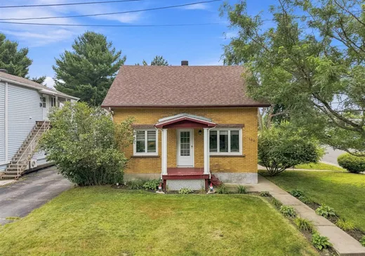 Un étage et demi à vendre - 100 Rue Édouard, Victoriaville, G6P3H7