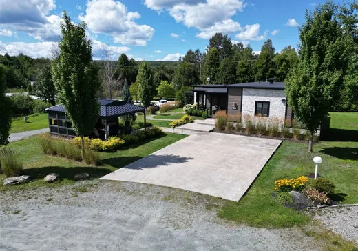House for sale - 315 Route 112, App. 101, St-Etienne-De-Bolton, J0E 2E0