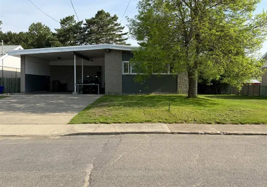 Maison à vendre - 17 Rue Laflèche, La Tuque, G9X 1A1