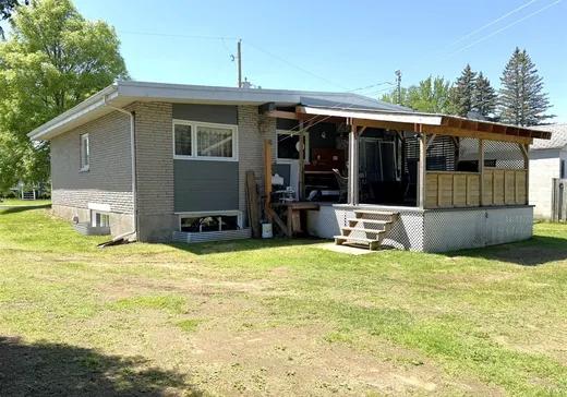 Maison à vendre - 17 Rue Laflèche, La Tuque, G9X 1A1