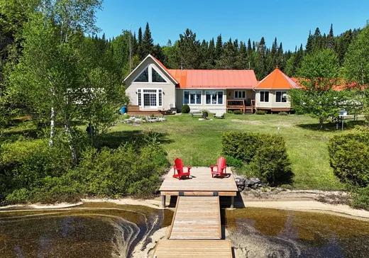 Bungalow à vendre - 60 Ch. Baie-William O., Lac-Edouard, G0X3N0