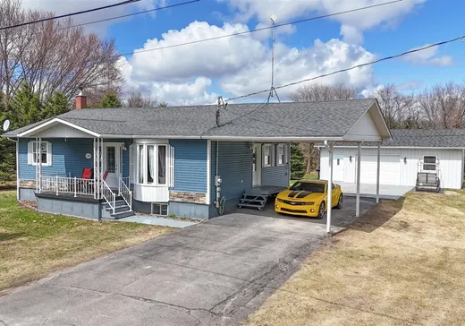 Maison à vendre - 108 Ch. Laroche, Val des Sources, J1T 3M7