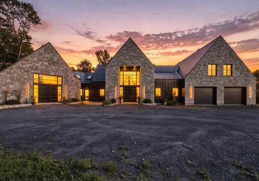 Un étage et demi à vendre - 935 Ch. Sherbrooke, Magog, J0B2C0