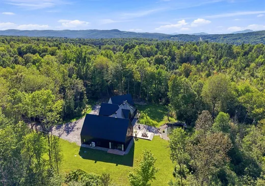 Maison à vendre - 935 Ch. Sherbrooke, Magog, J0B 2C0