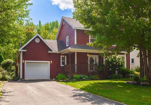 Maison à vendre - 554 Rue Dr-Marston-Adams, Magog, J1X 7L6