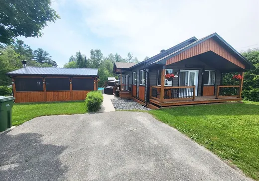 Maison à vendre - 6576 Rue des Enclaves, Rock Forest-Saint-Élie-Deauville, J1N 2R4