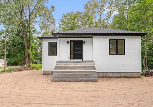 Maison à vendre - 721 Rue de la Colline, Grandes-Piles, G0X 1H0