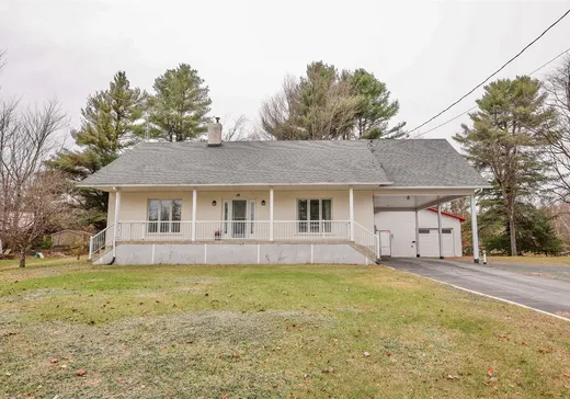 Maison à vendre - 24 Rue de l'Aigle, Kingsey Falls, J0A 1B0