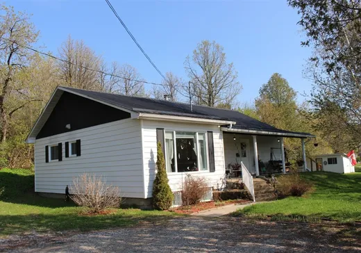 Bungalow for sale - 255 Rue Wolfe, Maniwaki, J9E1S8