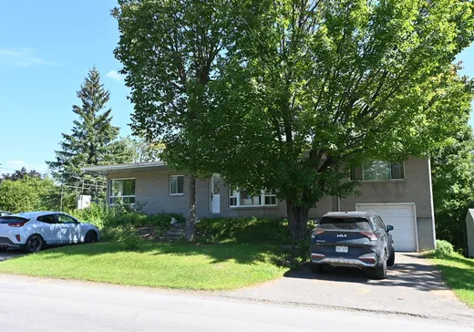 Bungalow à vendre - 748 Rue Lamontagne, Saint-Jérôme, J5L1V1