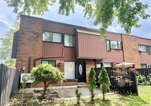 Maison à étages à vendre - 92Z Rue Viking, Dollard-Des Ormeaux, H9G2P1