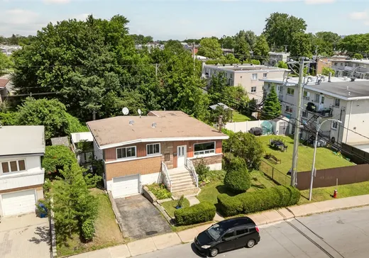 Maison à vendre - 915 Av. Effingham, Laval (Chomedey), H7W 4B8