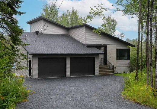 Bungalow à vendre - 70 Ch. du Lac-Montjoie, Sherbrooke, J1R0C1