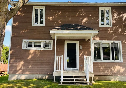 House for sale - 7 Rue du Centre, Grenville, J0V 1B0