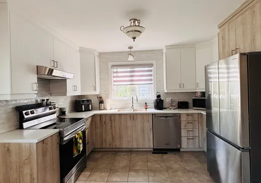 House for sale - 7 Rue du Centre, Grenville, J0V 1B0