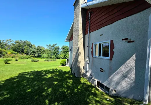 Maison à vendre - 113 Rue Monseigneur-Ross, Grosses-Roches, G0J 1K0
