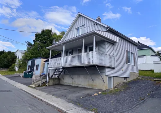 House for sale - 300 121e Rue, Saint-Georges, G5Y 2Z7