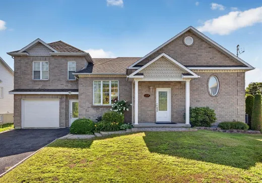 Un étage et demi à vendre - 1410 Rue de Moscou, Drummondville, J2C8L5