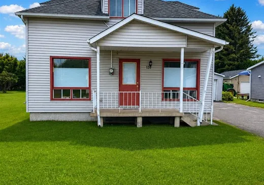 House for sale - 120 Rue Chagnon, Saint-Michel-des-Saints, J0K 3B0