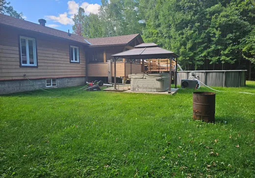 Maison à vendre - 6 Ch. de la Traverse-de-Blue Sea, Gracefield, J0X 1W0
