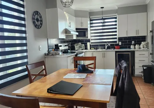 Maison à vendre - 242 Rue Evelina, Lachute, J8H 2A8