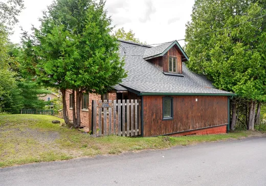 Maison à vendre - 2506 Rue du Centre, Val David, J0T 2N0