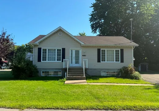 Bungalow à vendre - 204 61e Avenue, Pointe-Calumet, J0N1G0