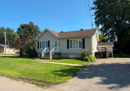 Maison à vendre - 204 61e Avenue, Pointe-Calumet, J0N 1G0